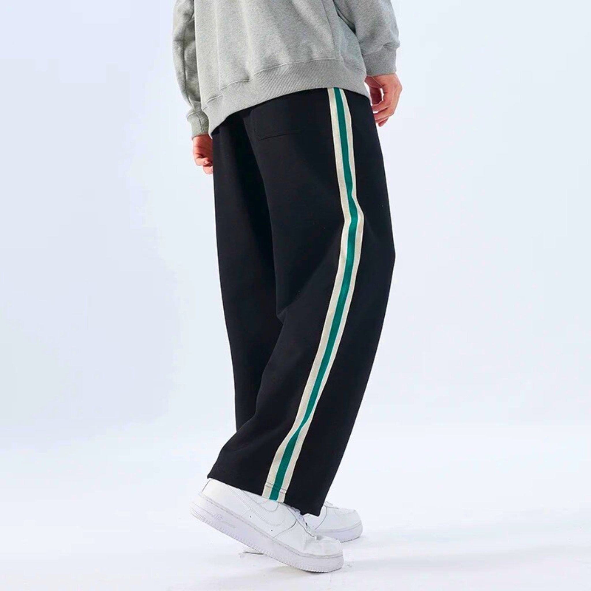 Loose-Fit Striped Sweatpants