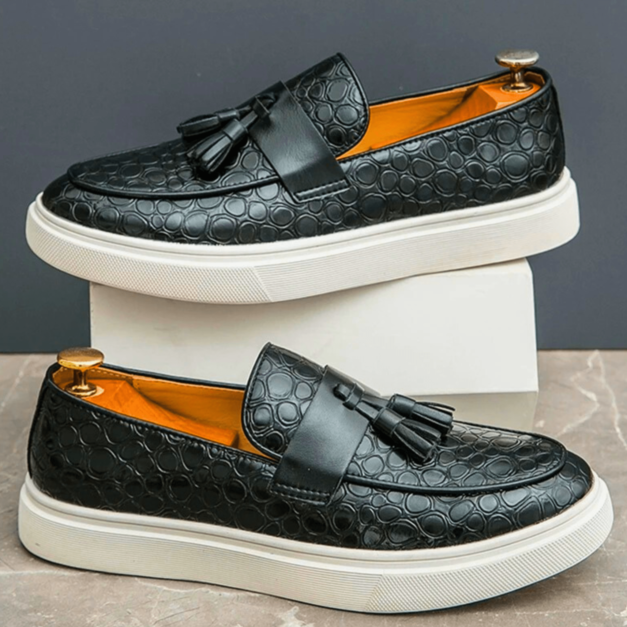 Vellaro Tassel Loafer