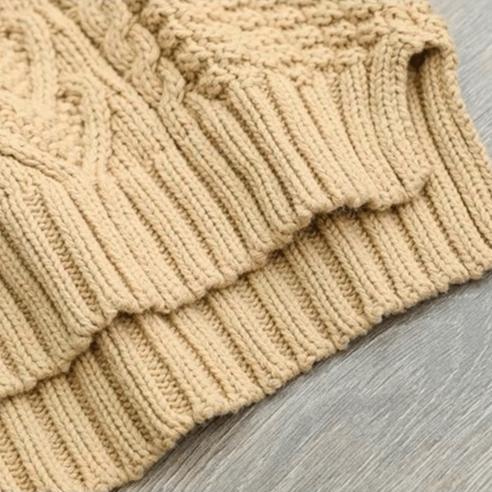 Veloura Turtleneck Pullover