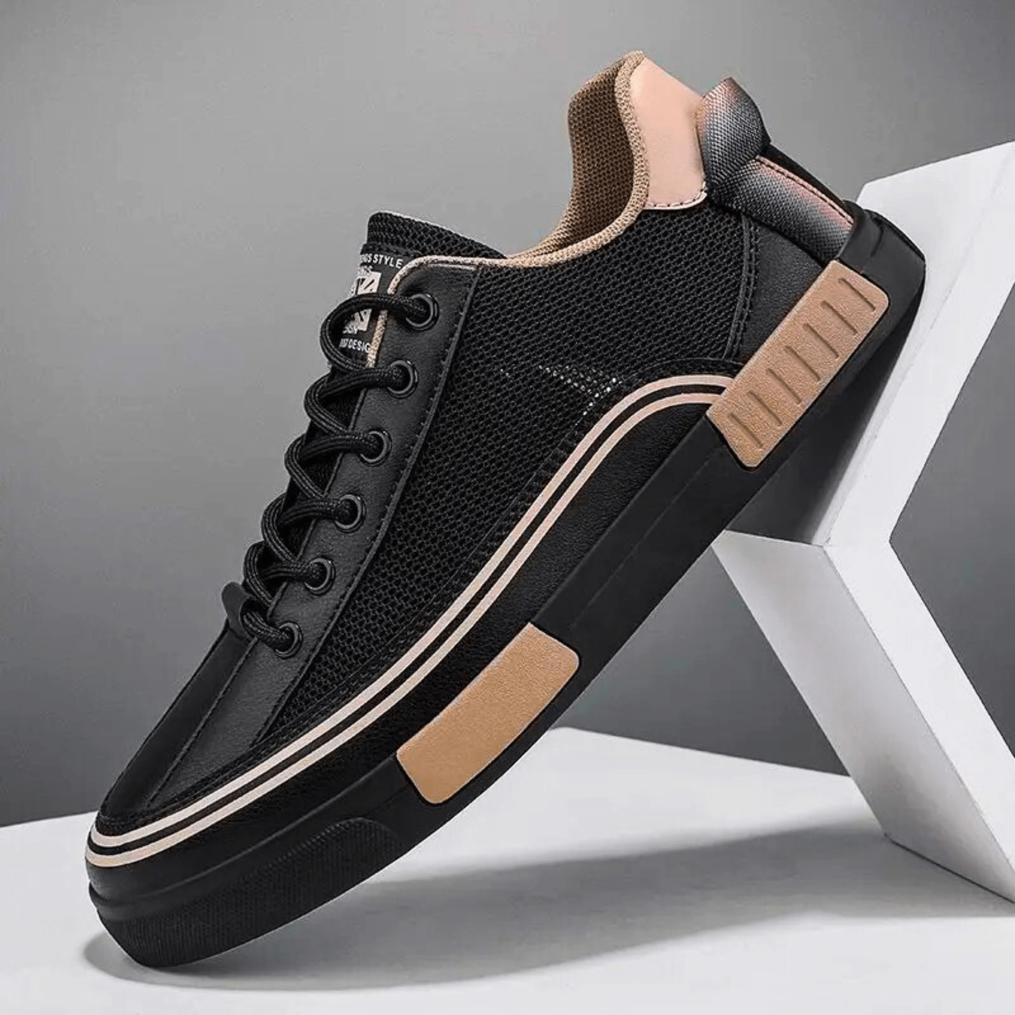 Kensington Aero Sneaker