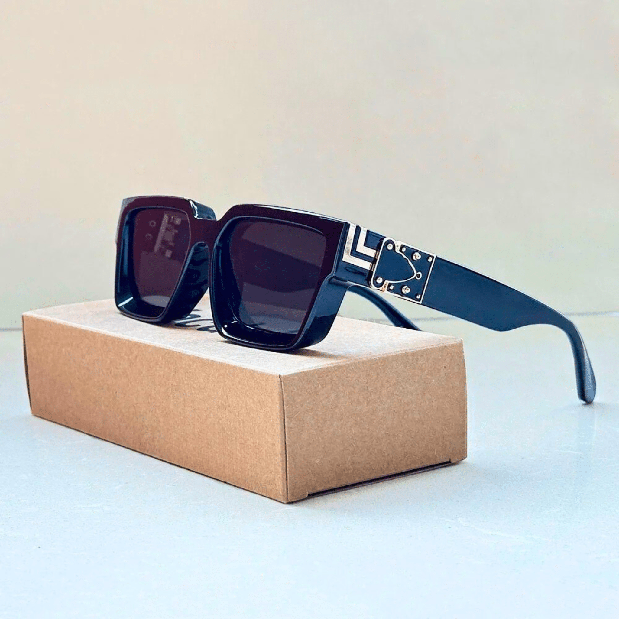 Lumina Retro Square Shades