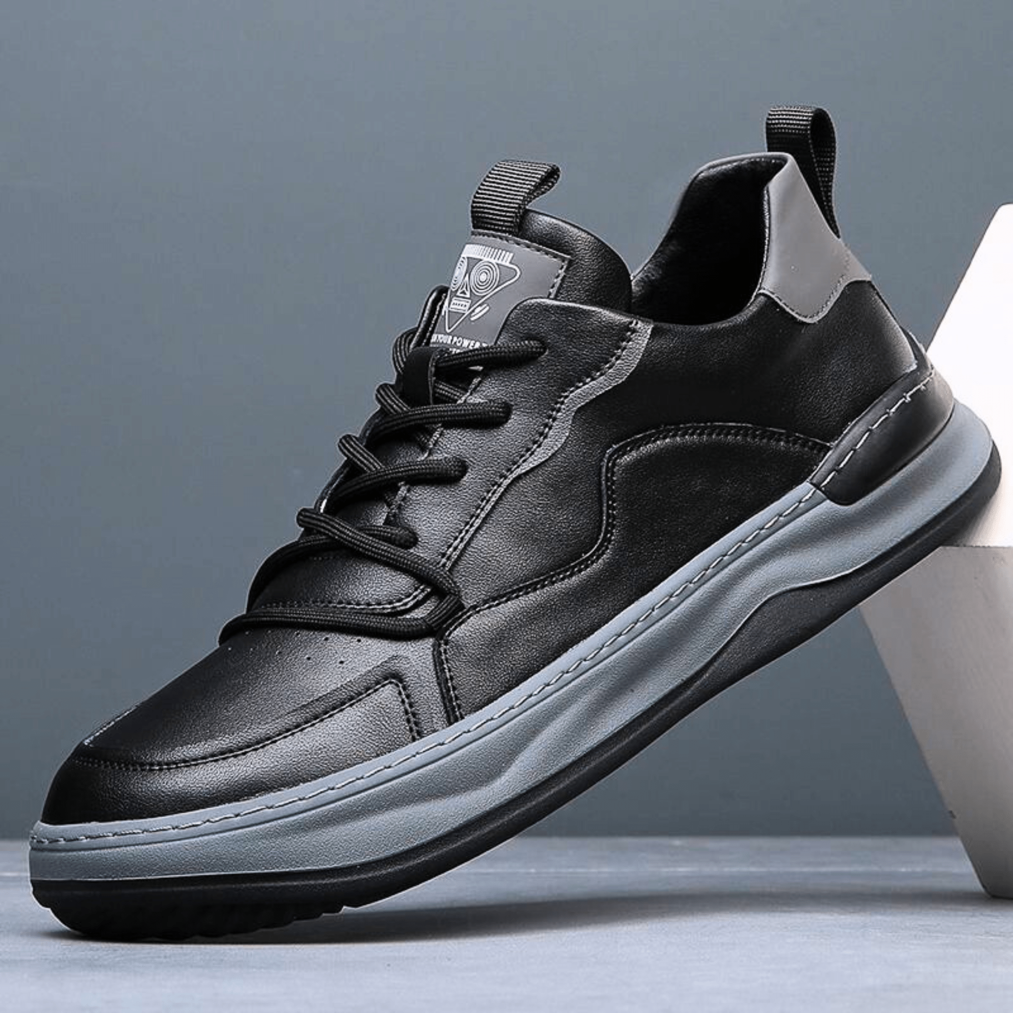 Montevaro Leather Sneaker